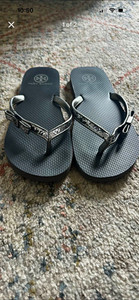 Tory Burch Women's Flip Flop Sandals Gray/Silver Glitter Logo Patent 8