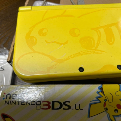 New Nintendo 3DS LL Pikachu Yellow Console Japanese ver W/Touch