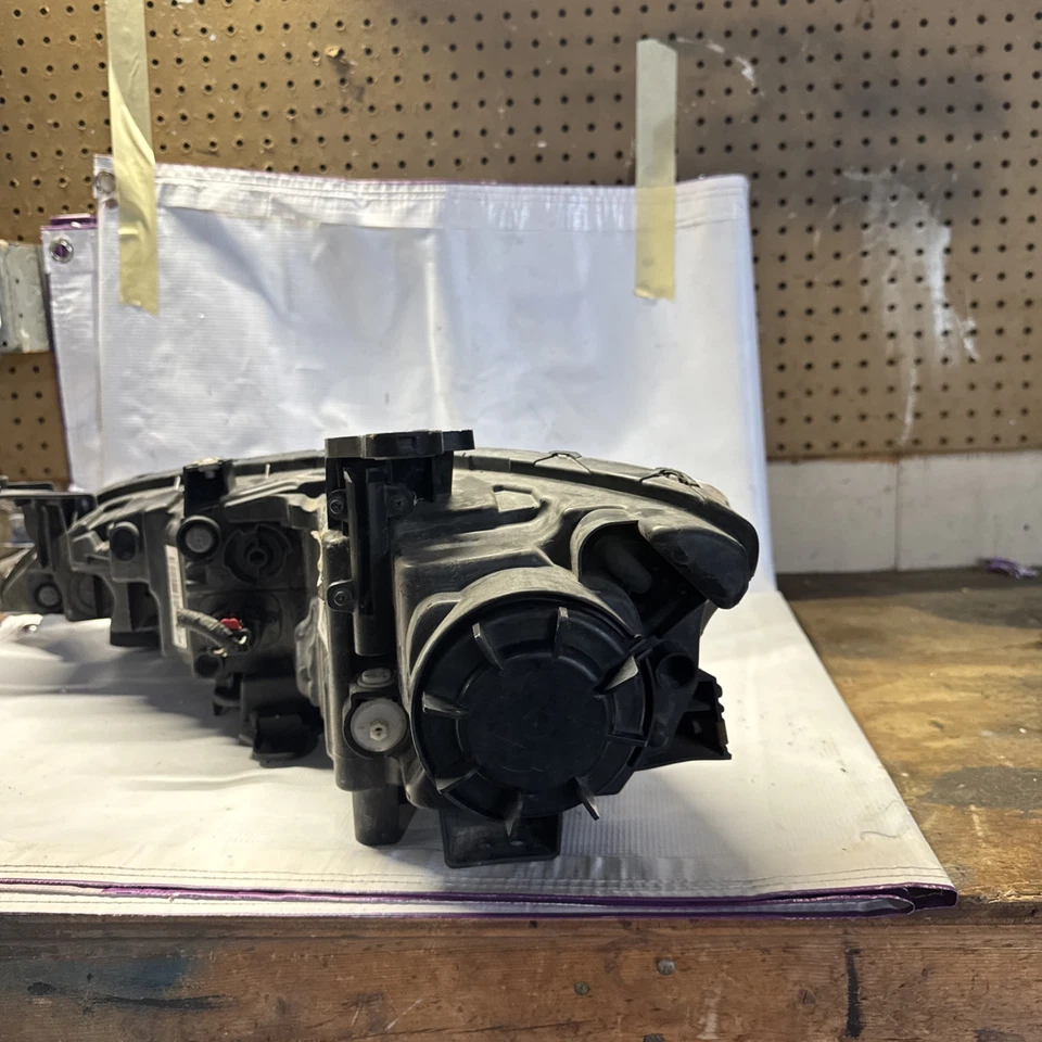 Faro halógeno lateral derecho Chrysler 200 2015 2016 2017 pasajero OEM Q8089 Foto 3 de 3