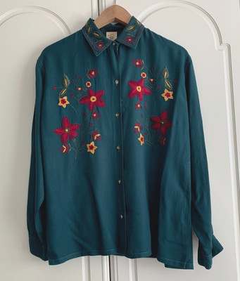 1980s Stone Valley Petrol Green Floral Embroidered Cottagecore Shirt Size Small