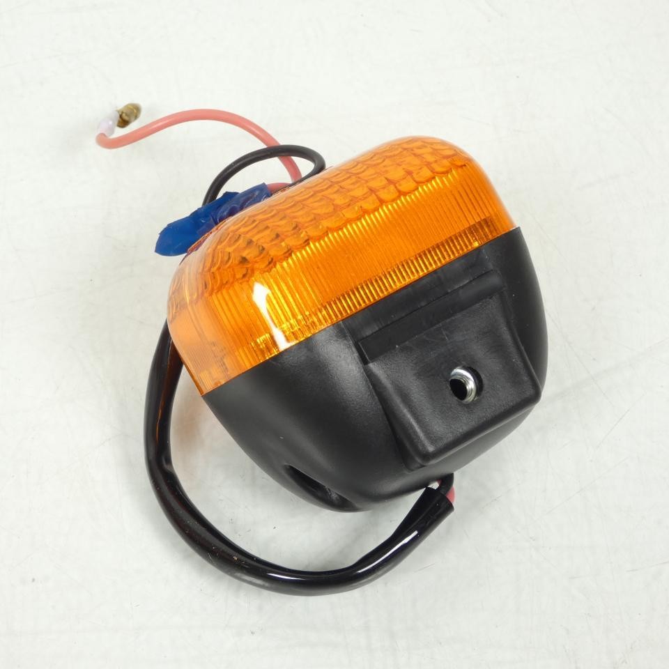 Clignotant avant gauche d'origine PGO PMX 50 pour remplacer une pièce cassée P166C0106504