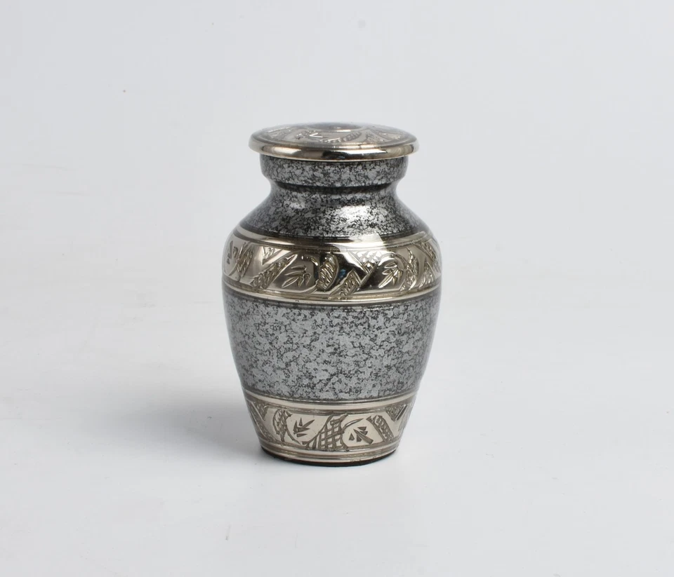 Mini Keepsake Ashes Urn Small Memorial Cremation Urn For Ashes Grey Silver Token - Image 2 of 4
