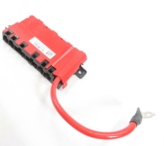 2014 BMW 320i (F30) POSITIVE BATTERY POWER DISTRIBUTION FUSE TERMINAL