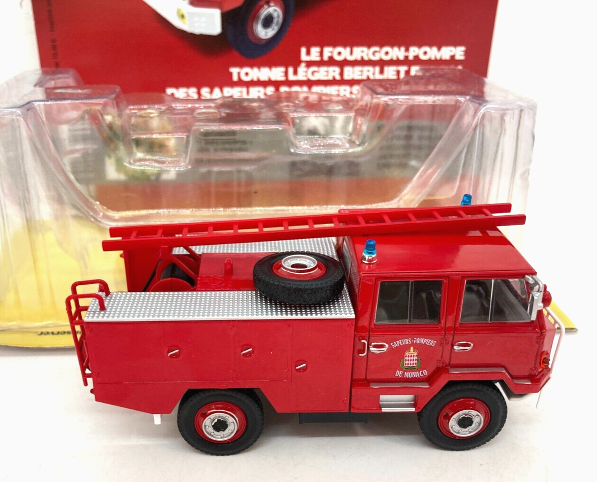 ZC1267 FF MODELS V3348 1/43 Pompe à bras avec pompiers début siècle