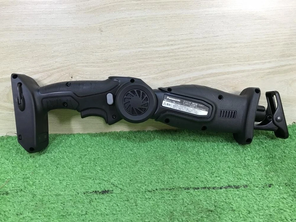 Sierra recíproca eléctrica inalámbrica Panasonic 14,4/18 V EZ47A1X-B solo cuerpo nueva Foto 2 de 4