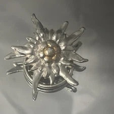Vintage Scarf Clip Womens Silver Tone Edelweiss Flower Gold Center Retro Jewelry