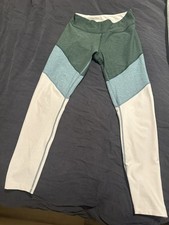 Outdoor Voices Womens 3 Tone Green/White Pane...
