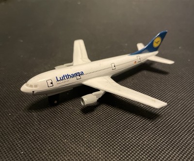 Lufthansa Airlines Passenger Jet 