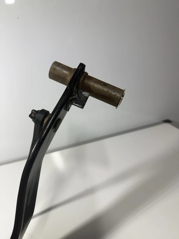 1995-1999 Chevy GMC Truck C/K 1500 2500 3500 Clutch pedal only NO BRACKET NV3500 - Image 4 of 4