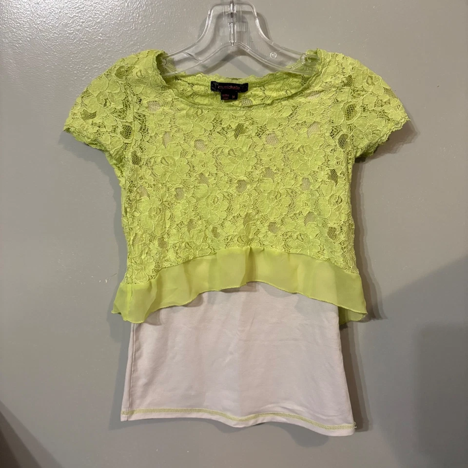 Conjunto de top y falda con volantes de encaje en capas verde neón My Michelle (niñas mediano) Foto 2 de 4
