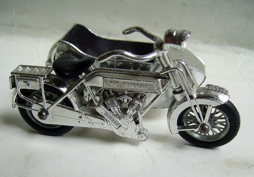 Miniature Lesney Yesteryear Y8 - Moto Side-car Sumbeam 1920 - Échelle 1/34 - Argentée