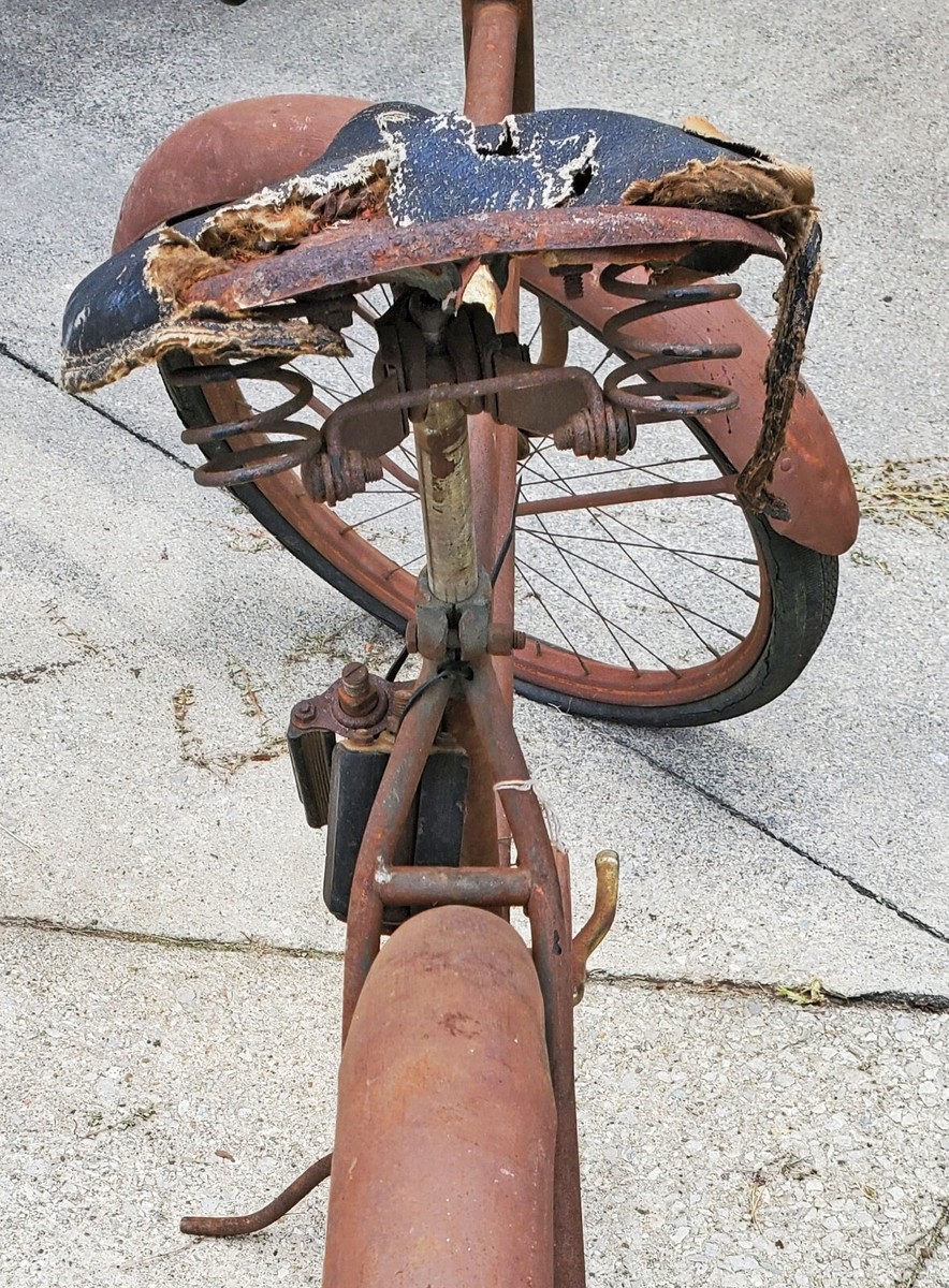 ANTIQUE Men's, Boys HIAWATHA BICYCLE for parts or