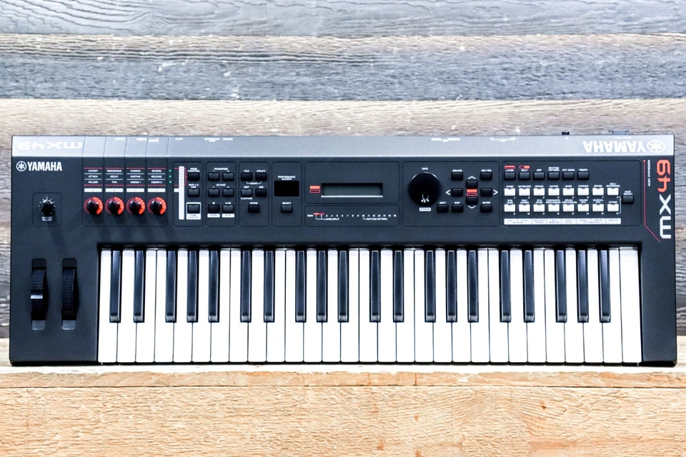 Yamaha MX49 BK Music Synthesizer 49-Key Lightweight Digital Keyboard Synthesizer - Image 4 of 4