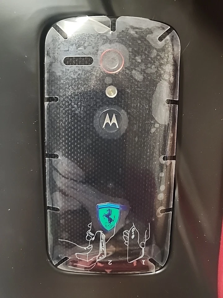 Moto G Ferrari Edition Smartphone & Ferrari Notebook Gift Set - For Collectors - Image 4 of 4