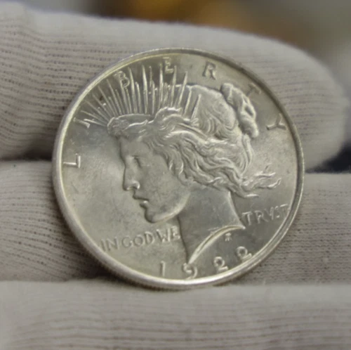 1922 US Peace Silver Dollar $1 Unc