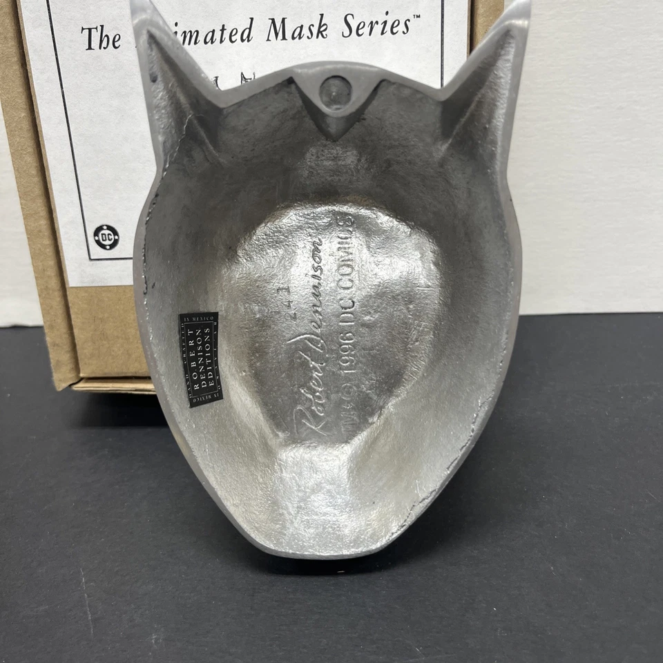 Obra de Arte Catwoman C-241 Edición Limitada Bellas Artes Máscara de Coleccionista Robert Dennison Foto 3 de 4