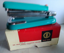 Cucitrice vintage Yuen Chong model 371 anni 50 con scatolo