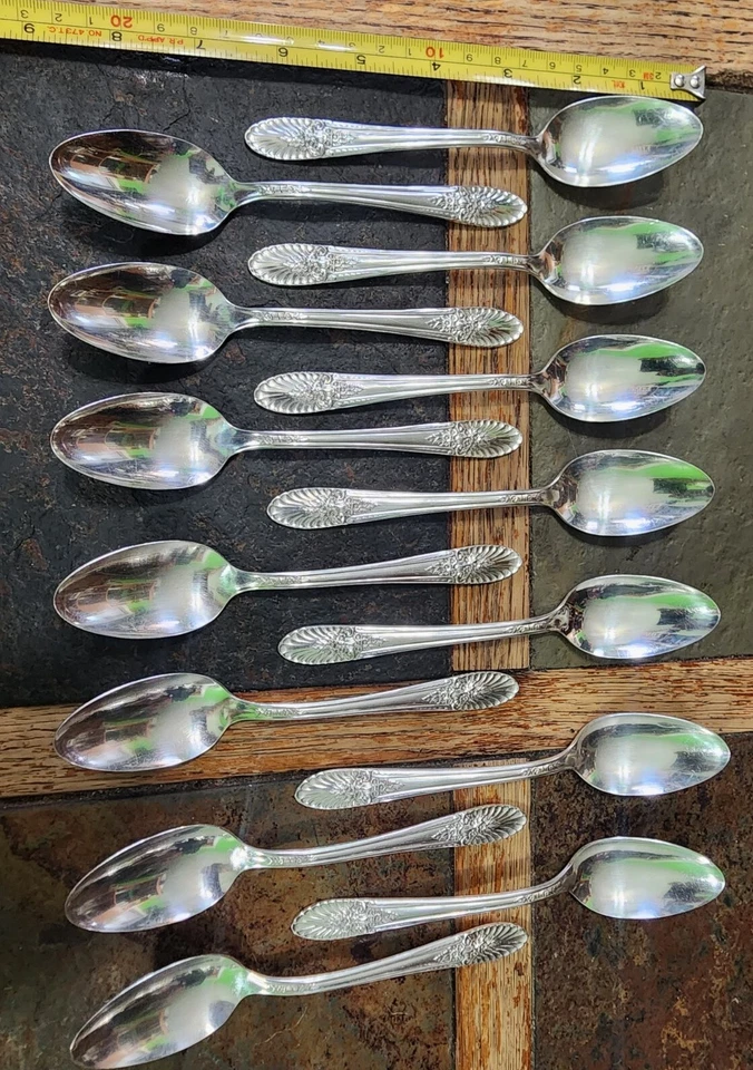 🔎LOTE DE 14 CUCHARADITAS/TÉ RIVIERA REVISITADAS PLATEADAS MEDIADOS DE SIGLO 1954🍵CUCHARAS Foto 2 de 4