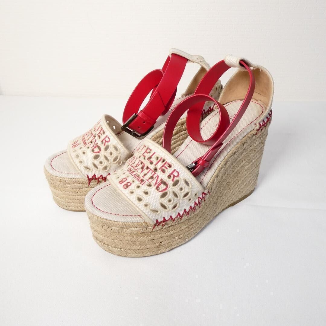 VALENTINO GARAVANI Rockstud wedge sole sandals Strap White VALENTINO GARAVANI Rockstud wedge sole sandals Strap White
