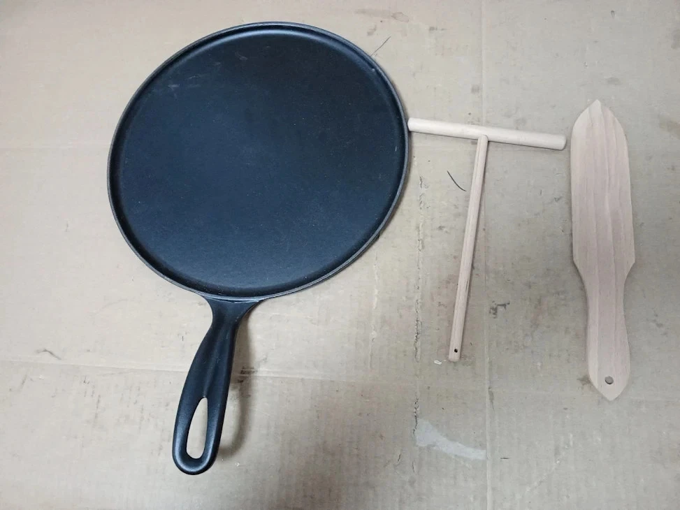 Le Creuset Enamelled Cast Iron Crepe Pan Long Lasting Enamel Coating