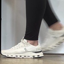 Size 8 - ON Cloudnova 2 White W