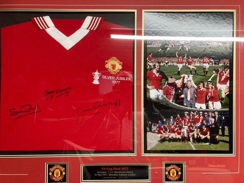 Manchester United 1977 FA Cup Final replica shirt personally signed by 5
