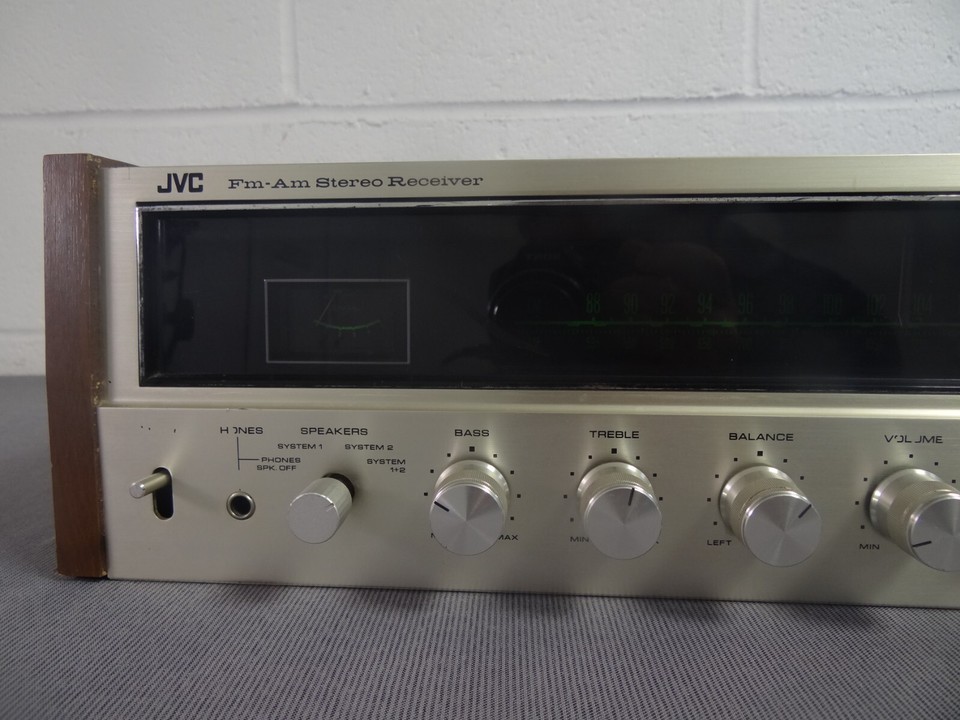 Ampli JVC VR-5505L D’occasion – Son Intégré 2 Canaux, Look Vintage