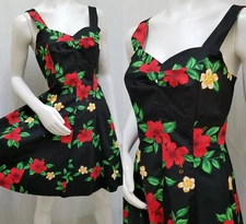 NWOT Vintage ROYAL CREATIONS Hawaii Black Floral Fit N Flare Pin Up DRESS - XS/S