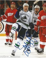 Vancouver Canucks Shawn Matthias Signed Autographed 8x10 Photo COA B