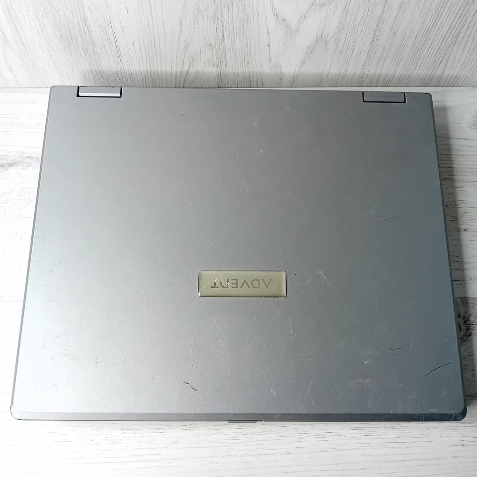 ADVENT 7087 LAPTOP - NOT TESTED FOR SPARES OR REPAIRS FOR PARTS - V.RARE - Image 2 of 4
