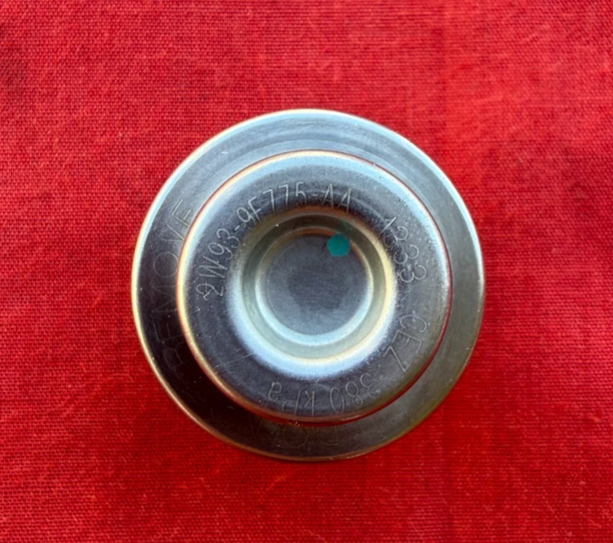 ✅ Regulador de presión de combustible GENUINO para 03-05 JAGUAR S-Type 4.2L V8 #2W93-9F775-AA Foto 2 de 4