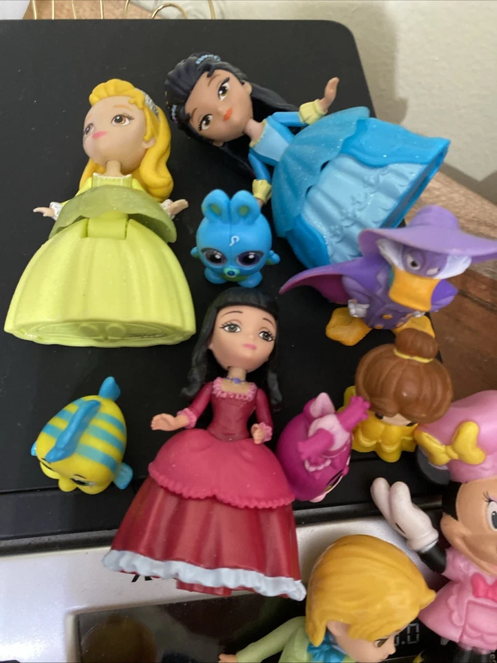 Large Lot Disney Toys Figures Plush Doorables Tsum Vtg Speakers Princess Junior - Image 2 of 4
