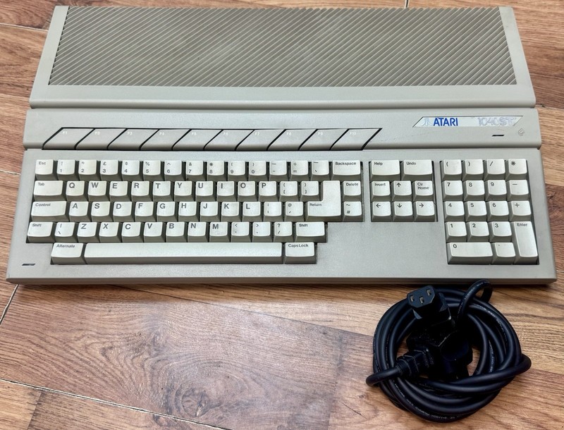 Atari 1040 STF Vintage Computer Supplied With Power Cable (Free UK Post)