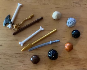 LEGO NINJAGO: Spinjitzu Starter Set (2257) Jay vs. Frakjaw.