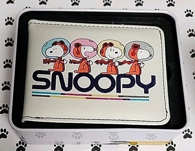 Peanuts Snoopy Astronaut 2 Sided bifold Wallet With Collector Tin Box