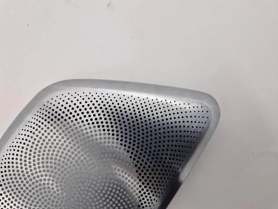 BMW 5 6 SERIES REAR DOOR CARD BOWERS & WILKINS SPEAKER COVER RIGHT 9350988 G30 - Image 4 of 4