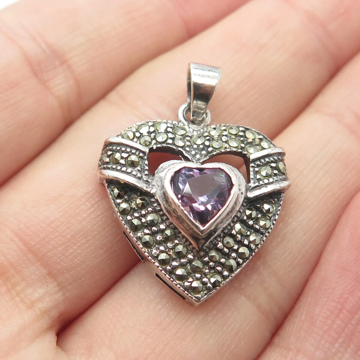 Real heart pendant deals
