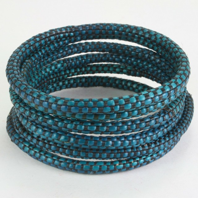 ONE woven raffia bangle bracelet. Handmade by women in Rwanda