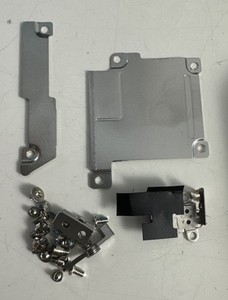 Original Apple iPhone SE Schrauben Blech Abdeckung Kleinteile Deckel Set 2