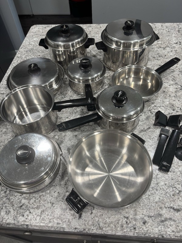 VINTAGE LIFETIME COOKWARE 15 Pcs  With Extra Handles Knobs Excellent Condition