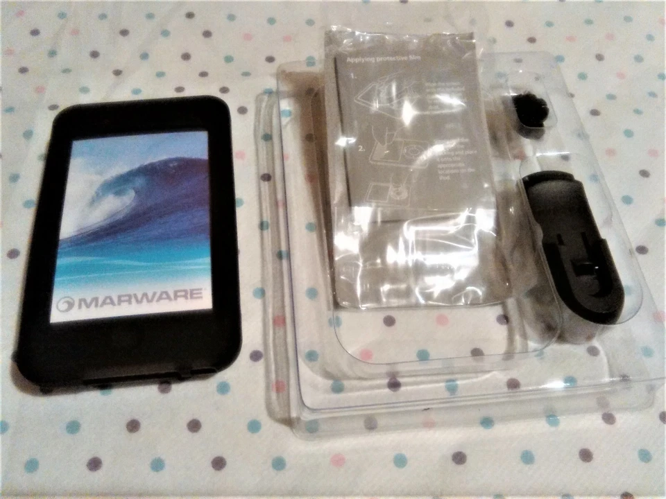 Sport Grip Backwinder Marware Ipod Touch Case with clip 8-16 GB - Image 3 of 4