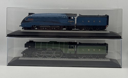 Corgi Rail Legends - Flying Scotsman 4472 & 4464 Diecast Models in Display Case