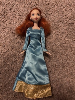 Mattel Disney Princess Merida Modepuppe   beweglich & glitzernd