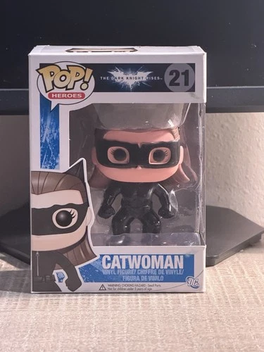 Funko Pop! Vinyl: DC Universe - Catwoman 21 2012 With Pop Protector