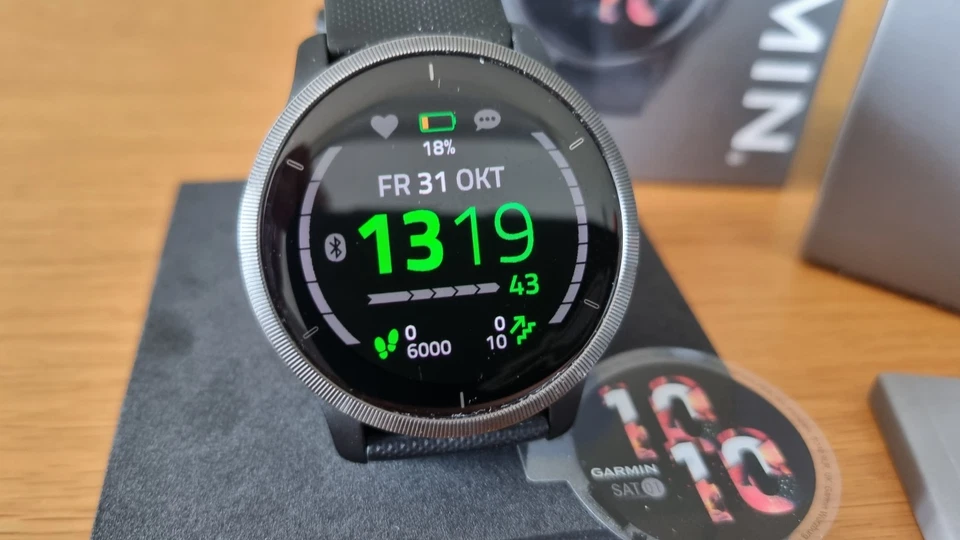 Garmin Venu 2 45mm mit Silikonarmband - Schwarz/Schiefergrau... - Bild 2 von 3