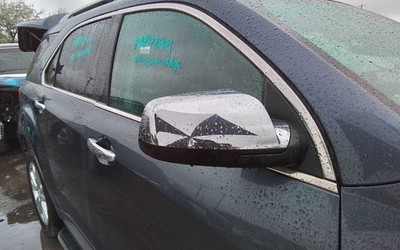 2014 Chevrolet Equinox CHROME Passenger Door Mirror OEM | Left