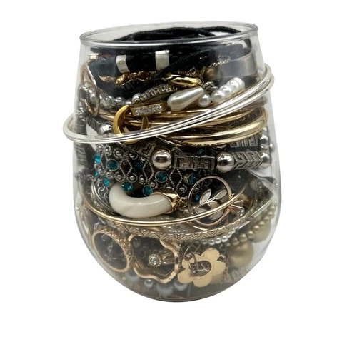 Mixed Costume Jewelry Lot 26.8 Oz Vintage To Modern Some Signed Approx 100 Pcs