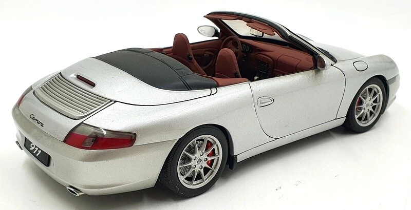 Autoart escala 1/18 diecast DC28722X - Porsche 911 Carrera - plateado con estuche Foto 2 de 4