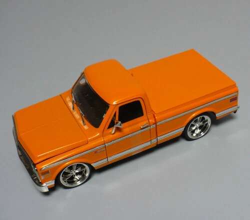 CHEVY CHEYENNE 1972 - SCALA 1:24 JADA TOYS - Immagine 2 di 4