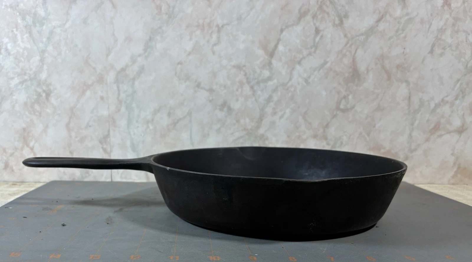 Lodge #6 3 Notch 9" Skillet Vintage Raised "B” Mold Mark Cast Iron Heat Ring